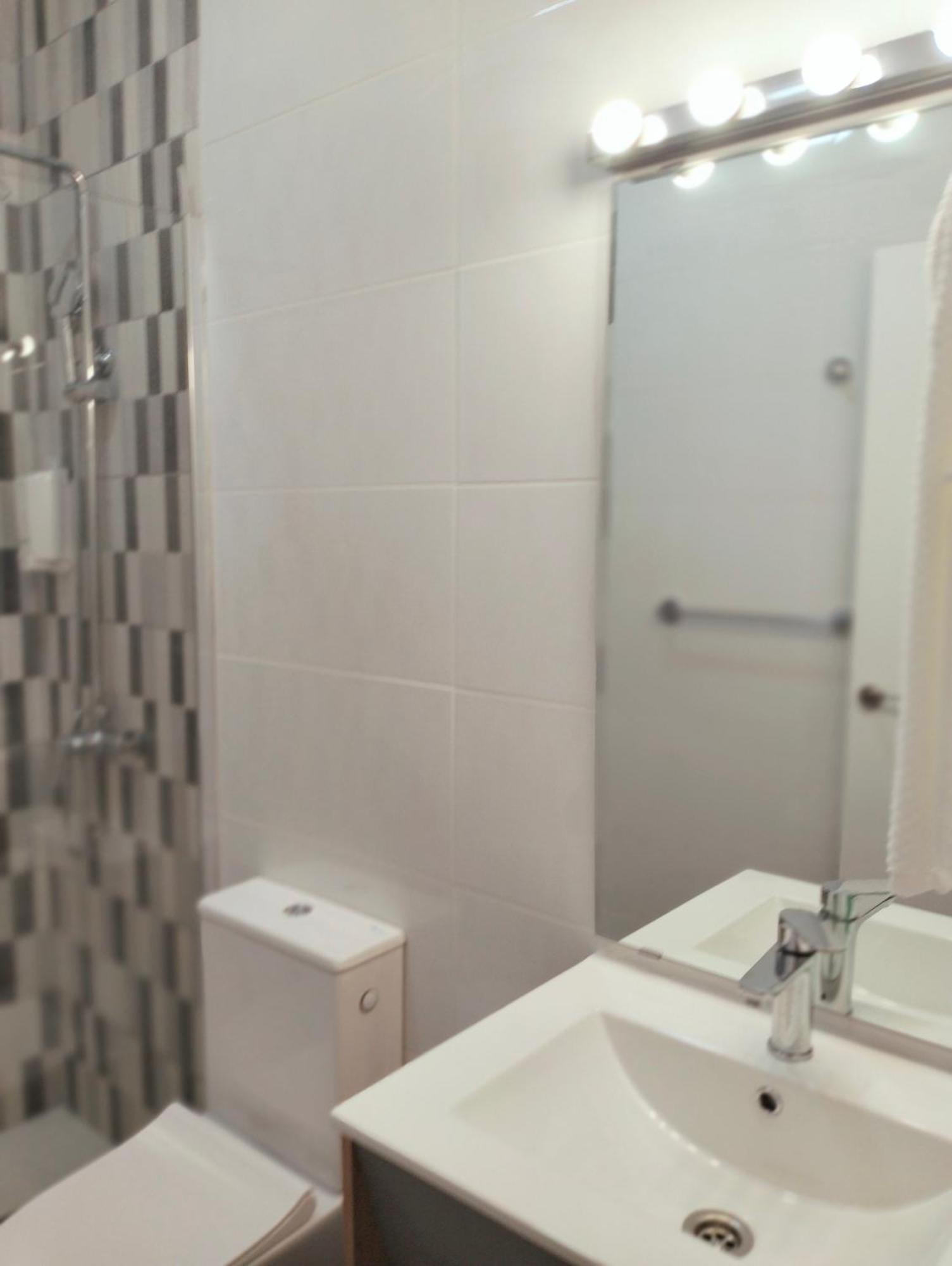 Apartamentos El Campanario Frontera Esterno foto