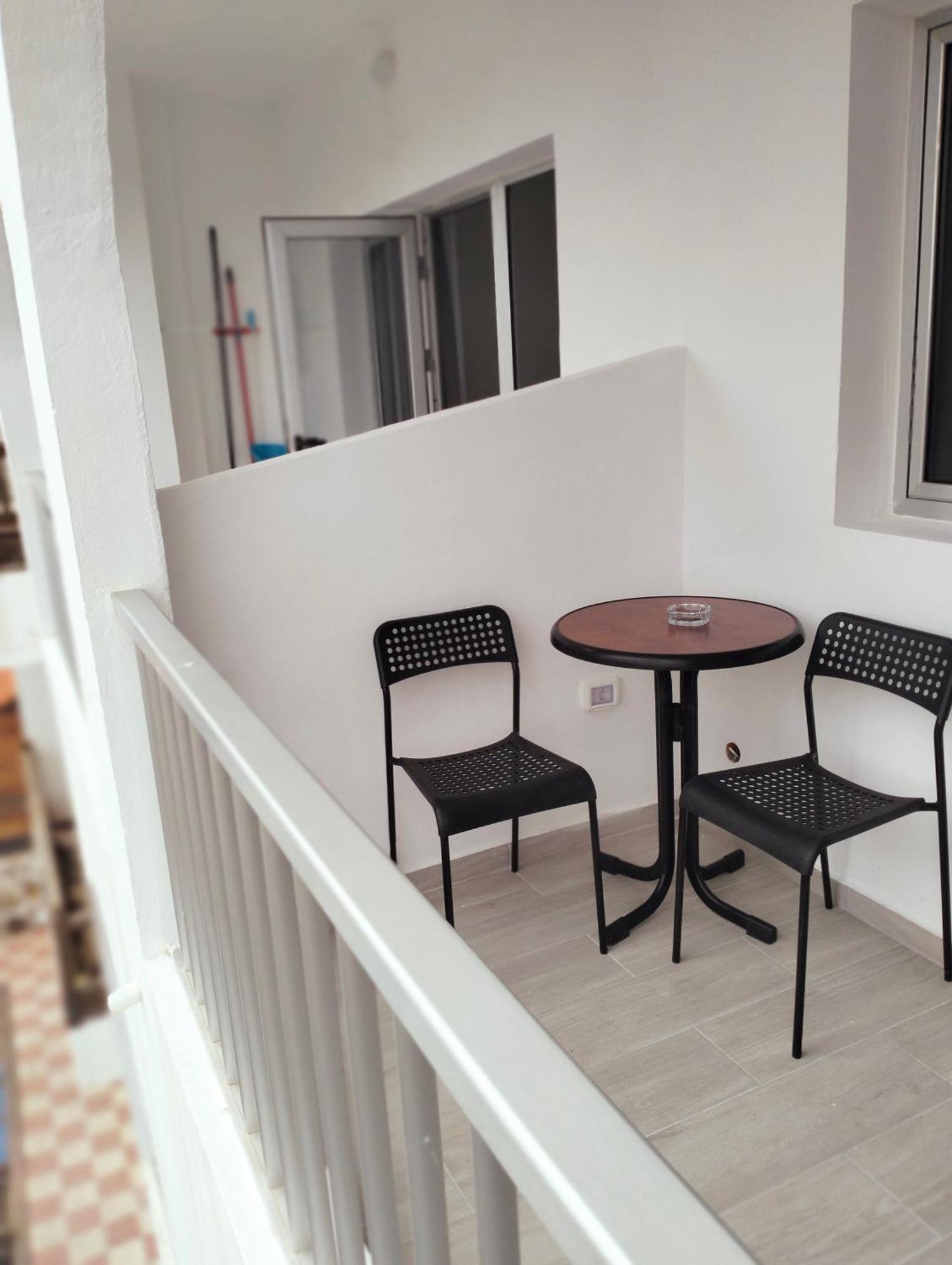 Apartamentos El Campanario Frontera Esterno foto